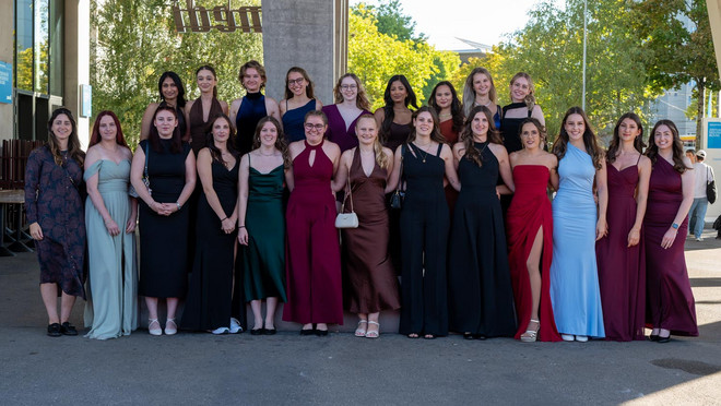 Gruppenbild der Diplomandinnen und Diplomanden